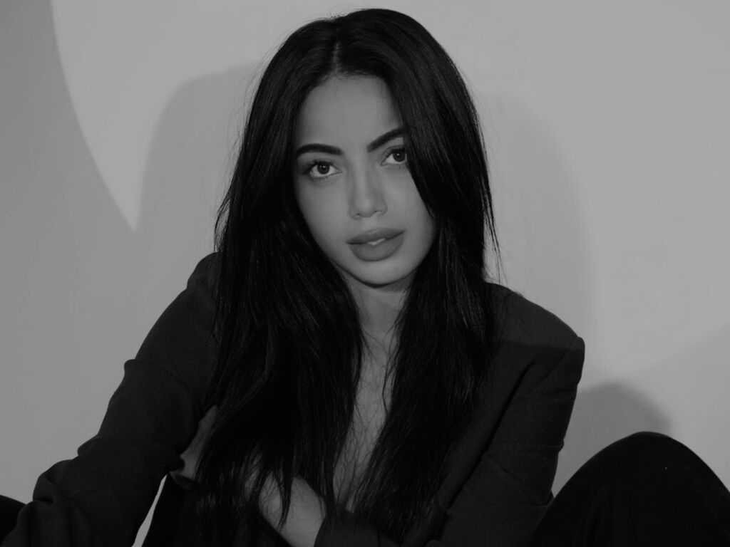 AmaraValmont's Webcam 