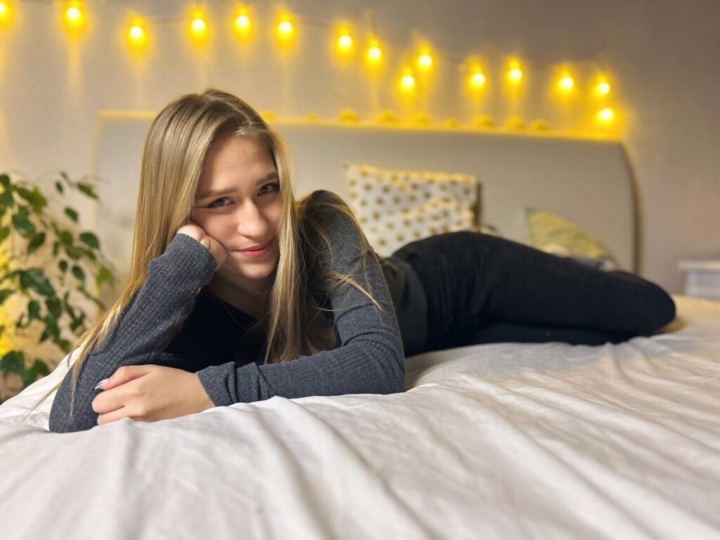 ChristyWinder's Webcam 