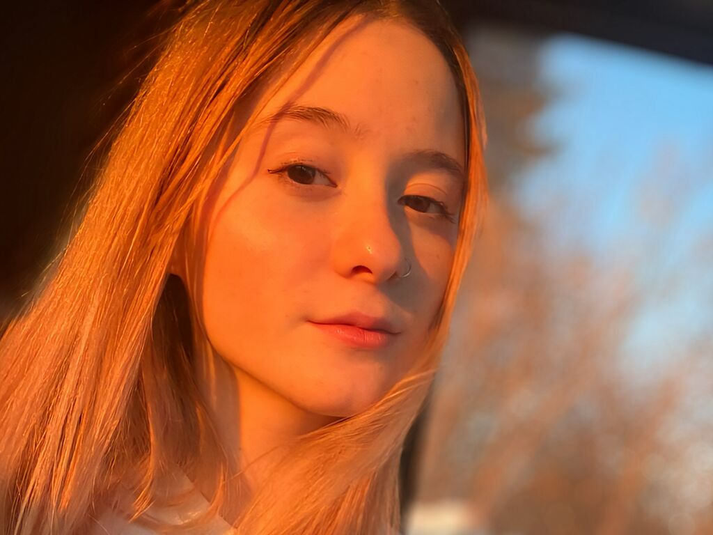 DarlenaBallew's Webcam 