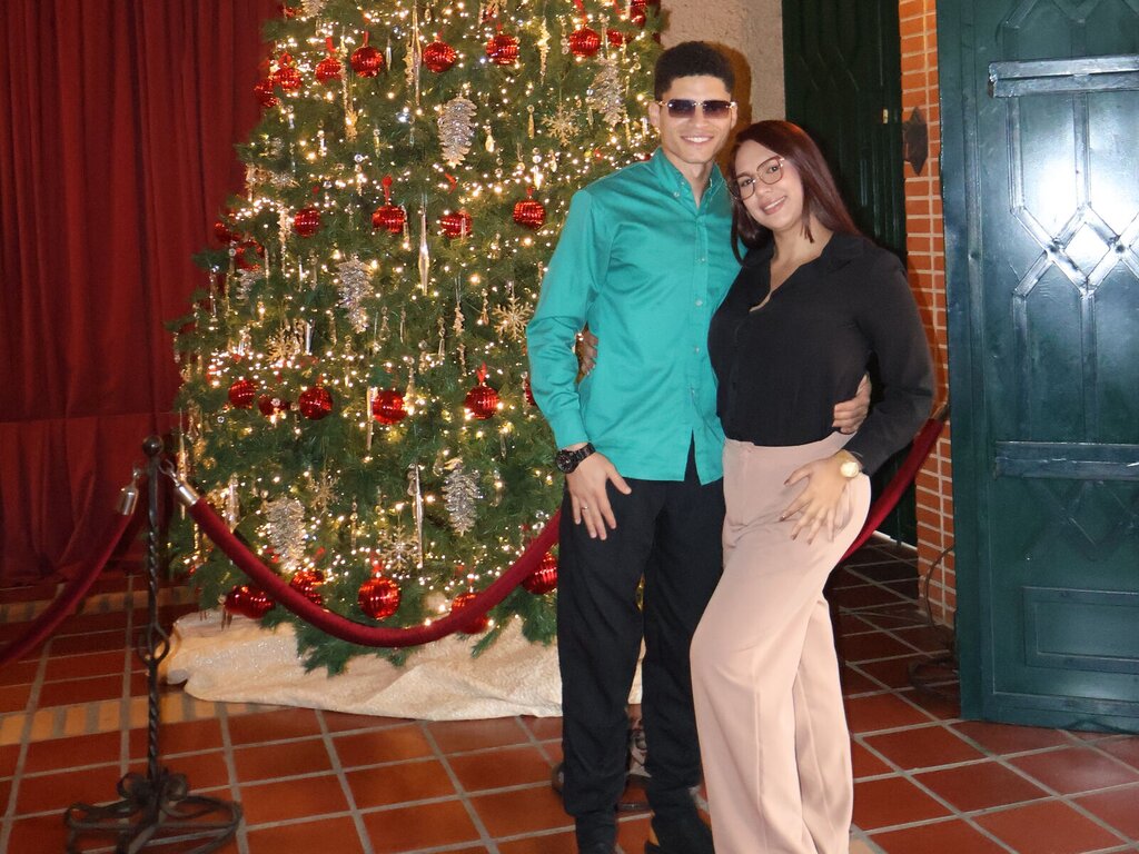 DerekAndMia's Webcam 