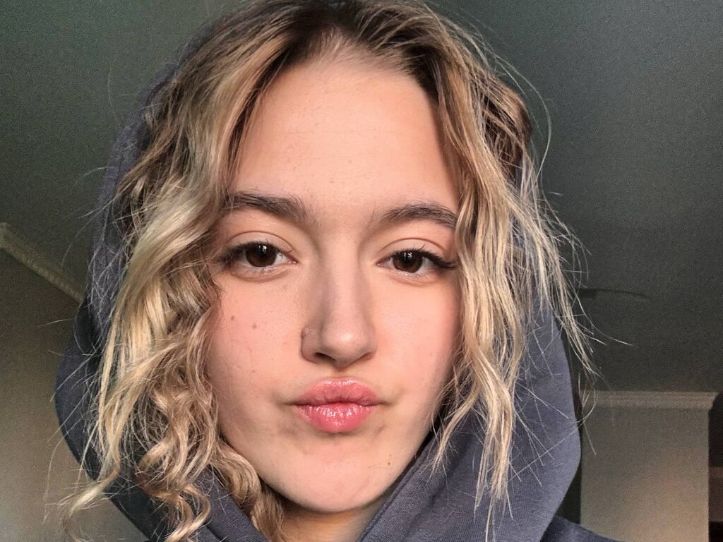 ElwynaBrindle's Webcam 