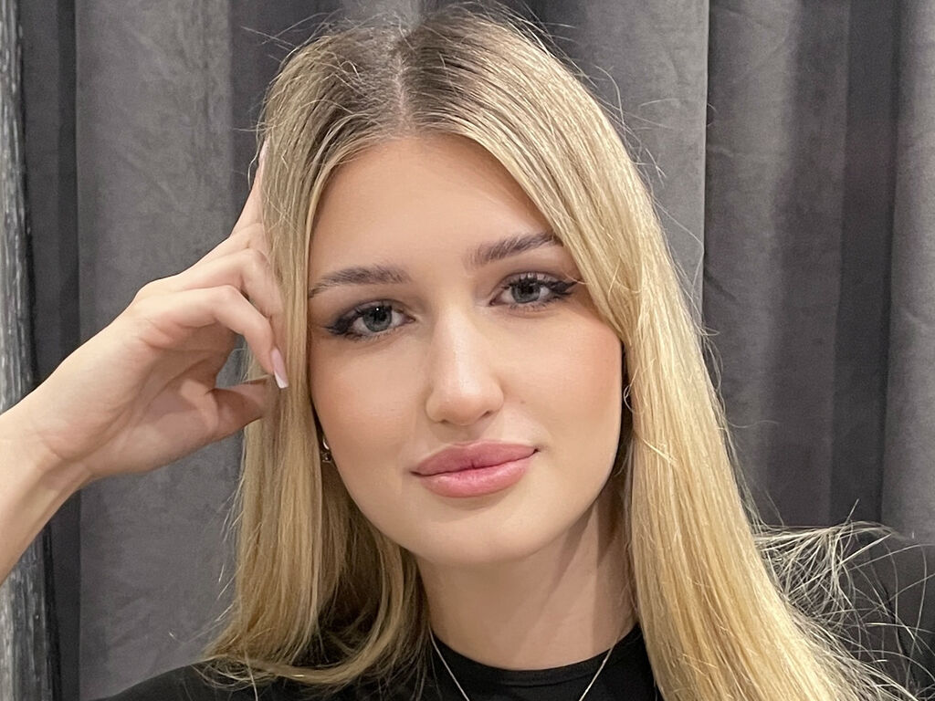 IngaBlossom's Webcam 