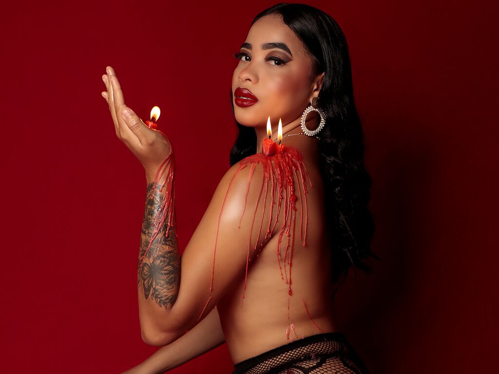 KarlaBellucci's Webcam 