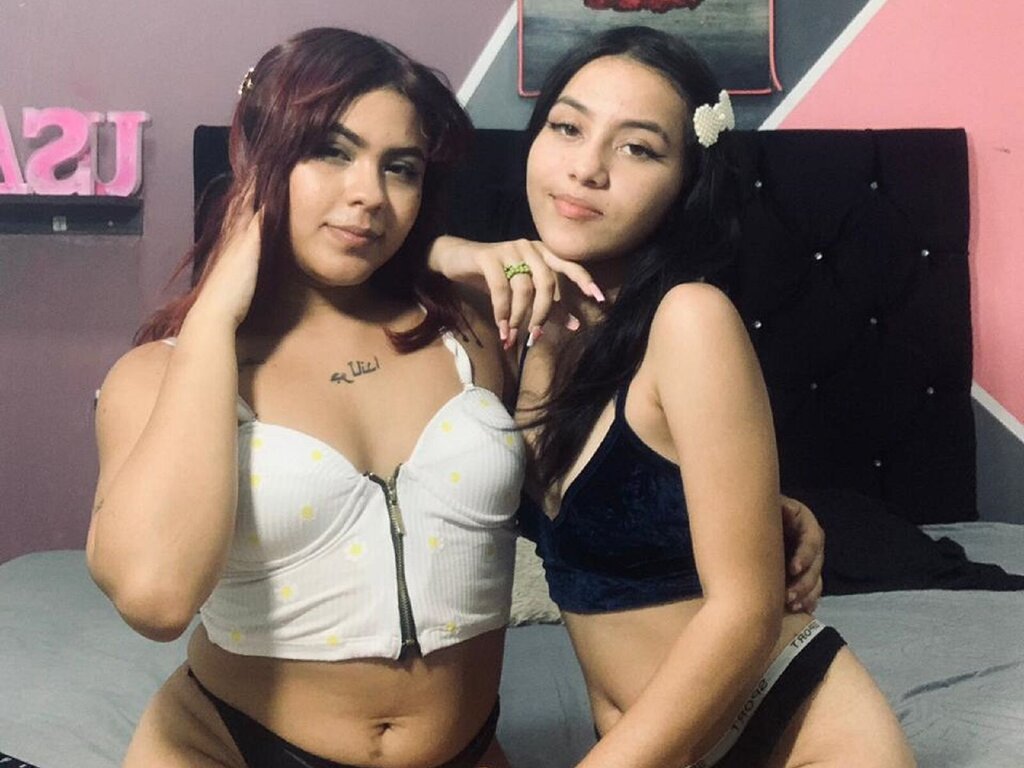 NatashaAndSharon's Webcam 