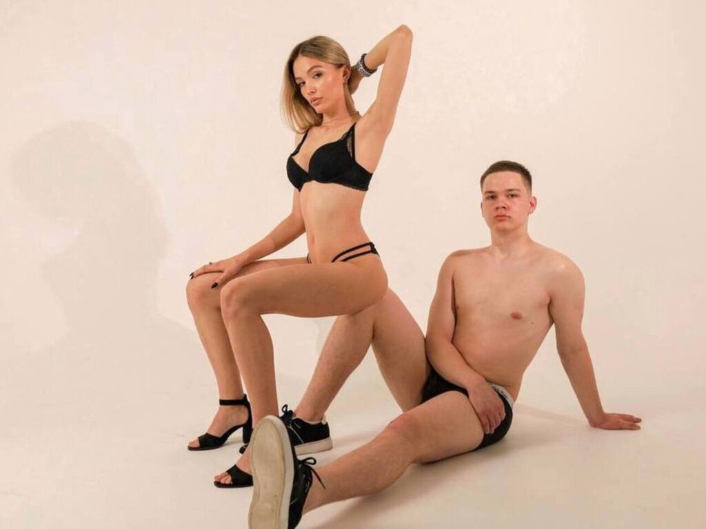 NicoleandJohny's Webcam 