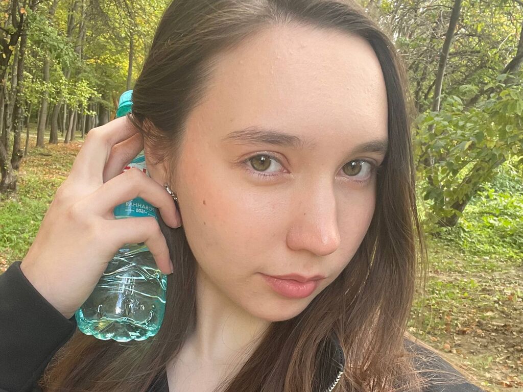 SuzanneVega's Webcam 